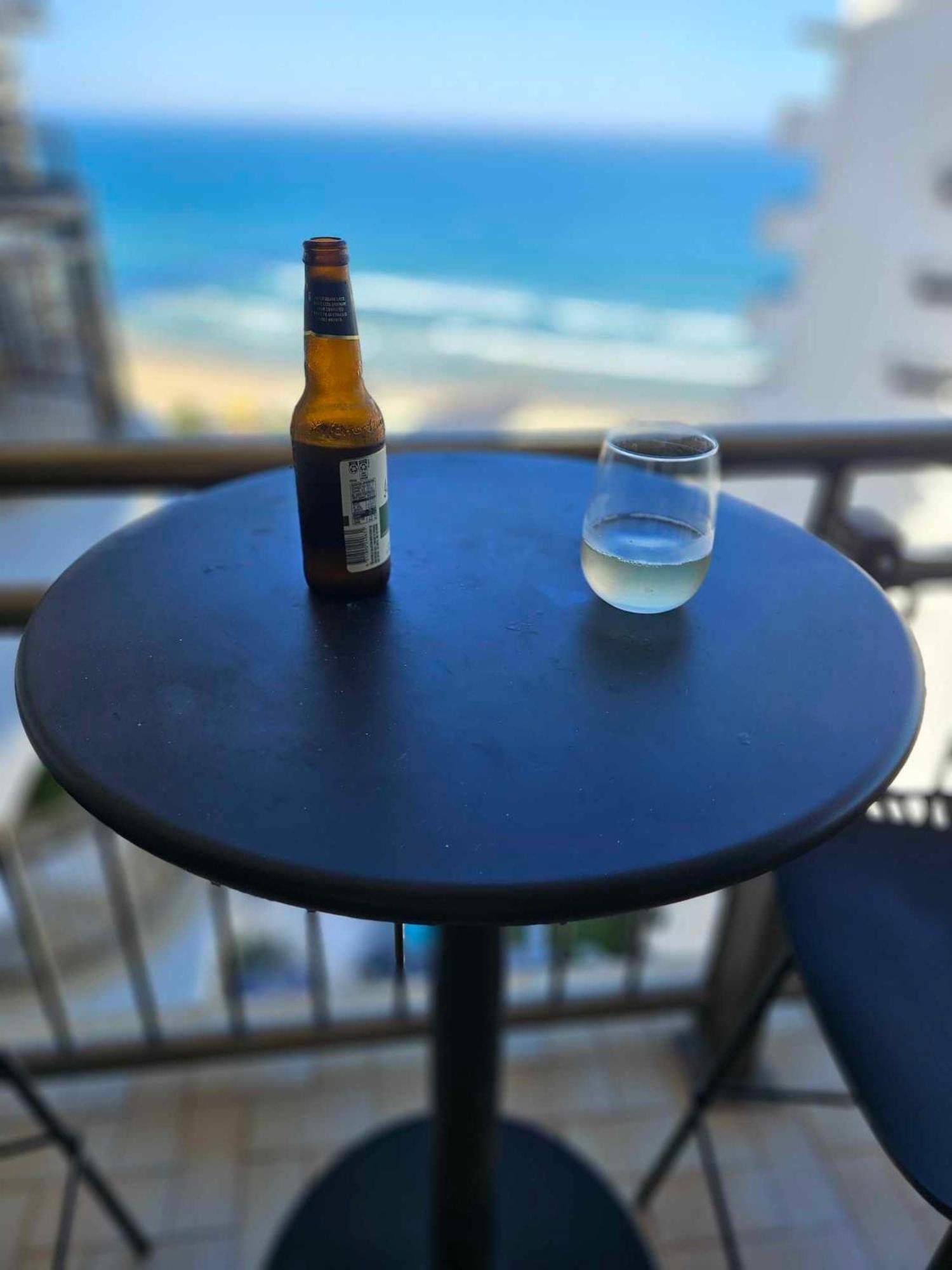 Apartamento Surfers Paradise Absolute Beachfront With Views, High Level 1br - Ideal For Couples Or 2 Ppl Travelling Together *