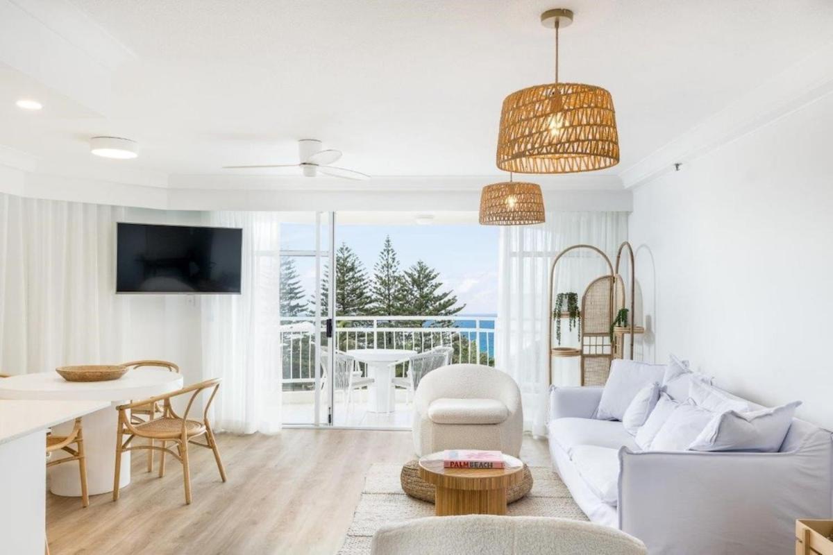 Ocean View Coastal Haven In Burleigh Heads