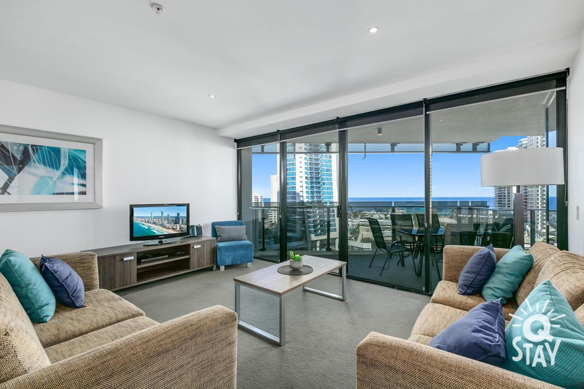 Circle On Cavill - Qstay Apartment