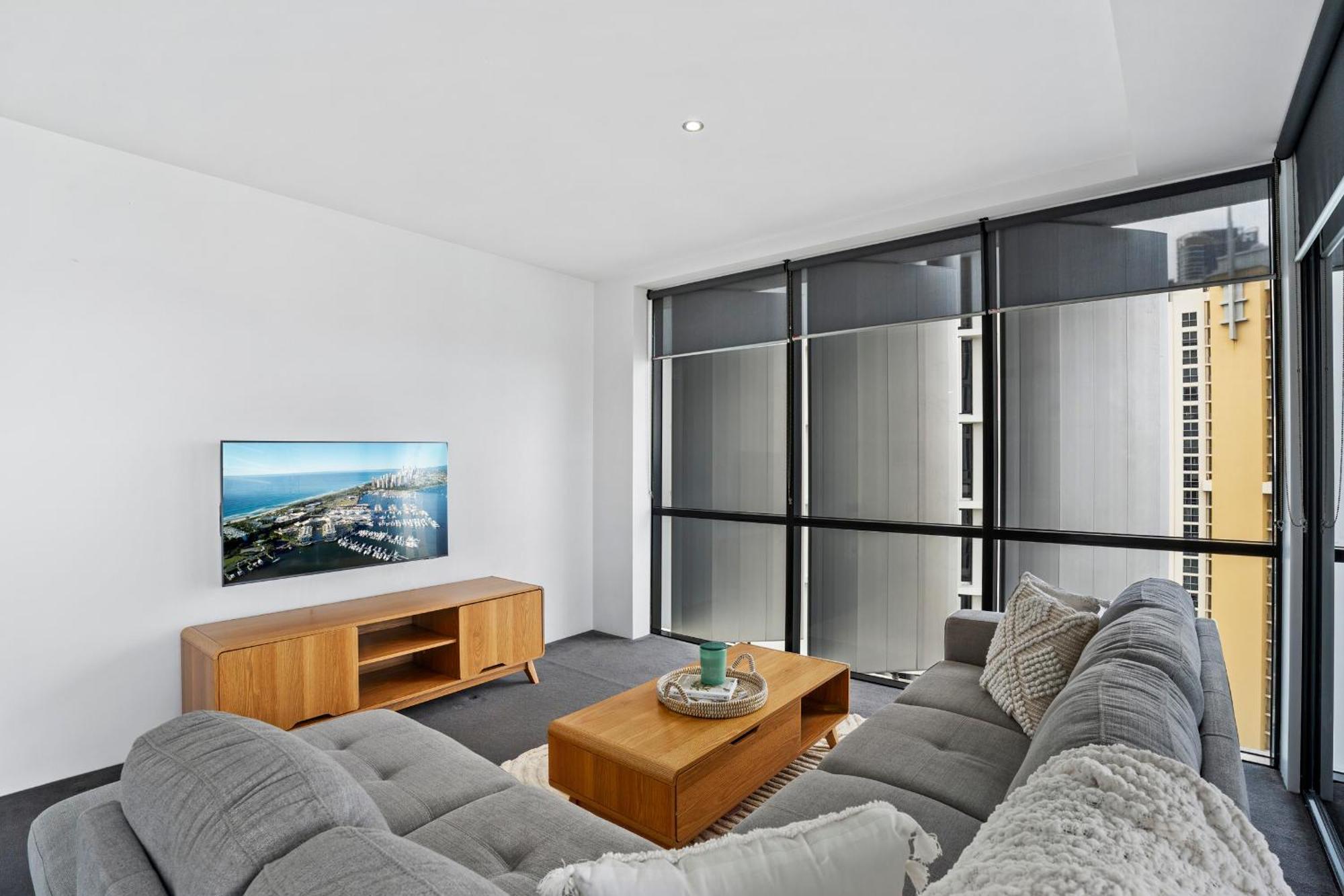 Apartment Circle On Cavill - Qstay *