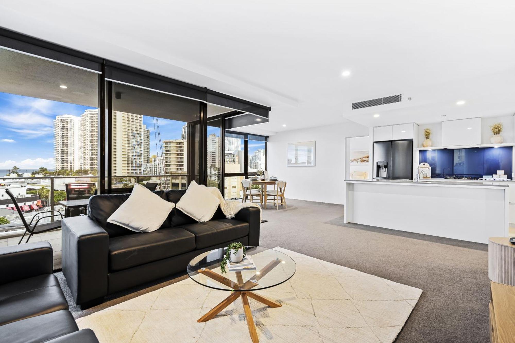Apartment Circle On Cavill - Qstay