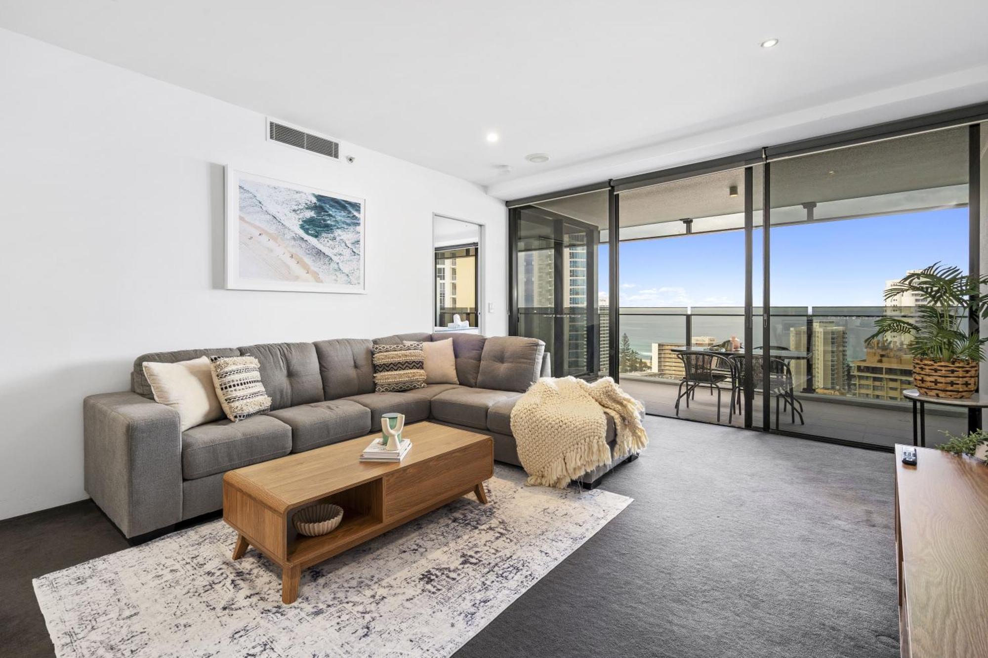 Apartment Circle On Cavill - Qstay *