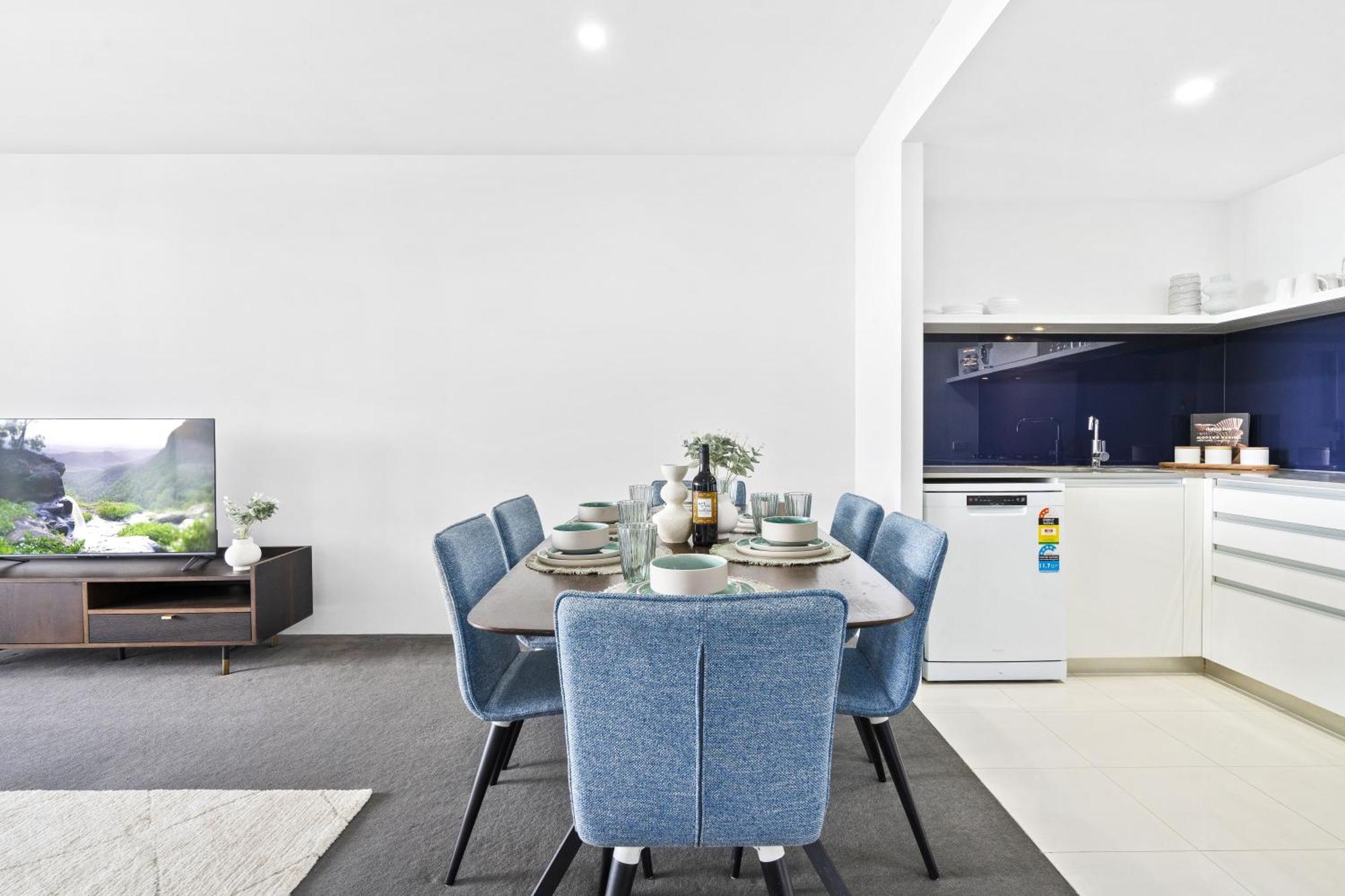 Circle On Cavill - Qstay Gold Coast