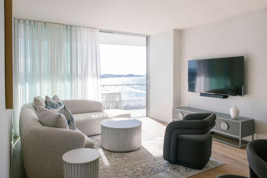 Kirra Point Aparthotel *