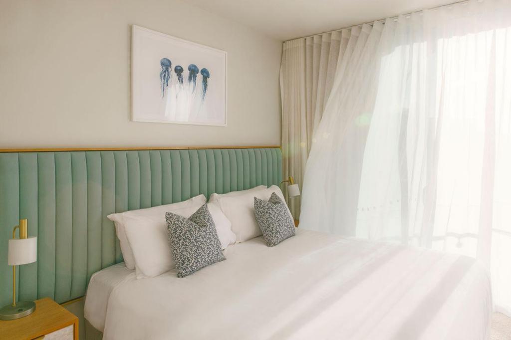 Kirra Point Aparthotel *