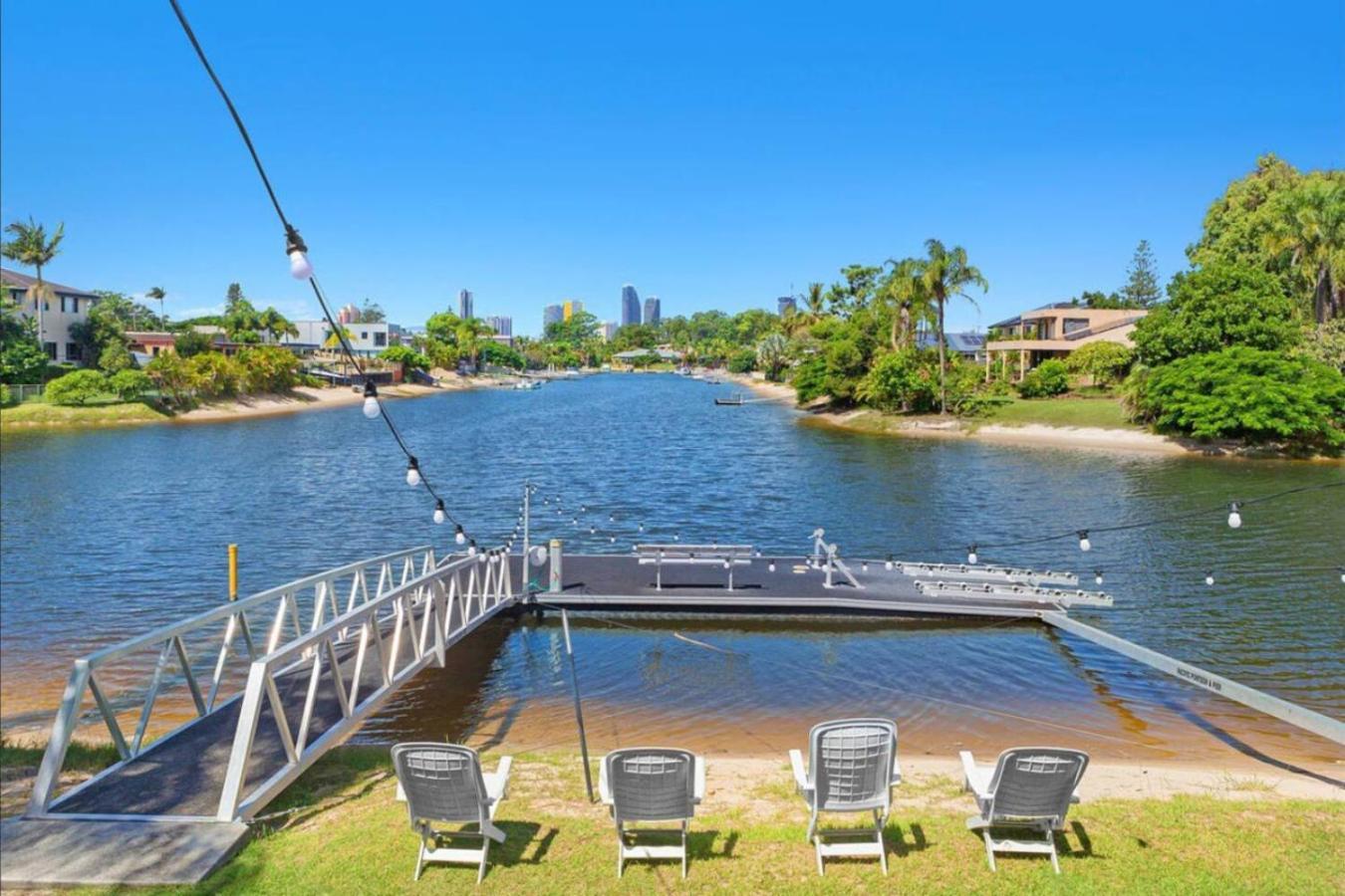 Water View Family Getaway - Wifi, Pool, Bbq
