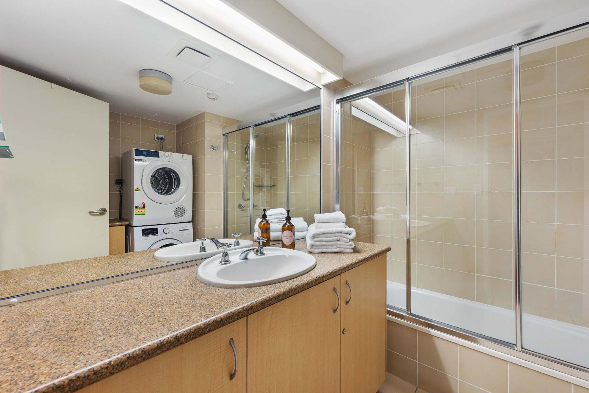 The Rocks Unit 3d Apartment