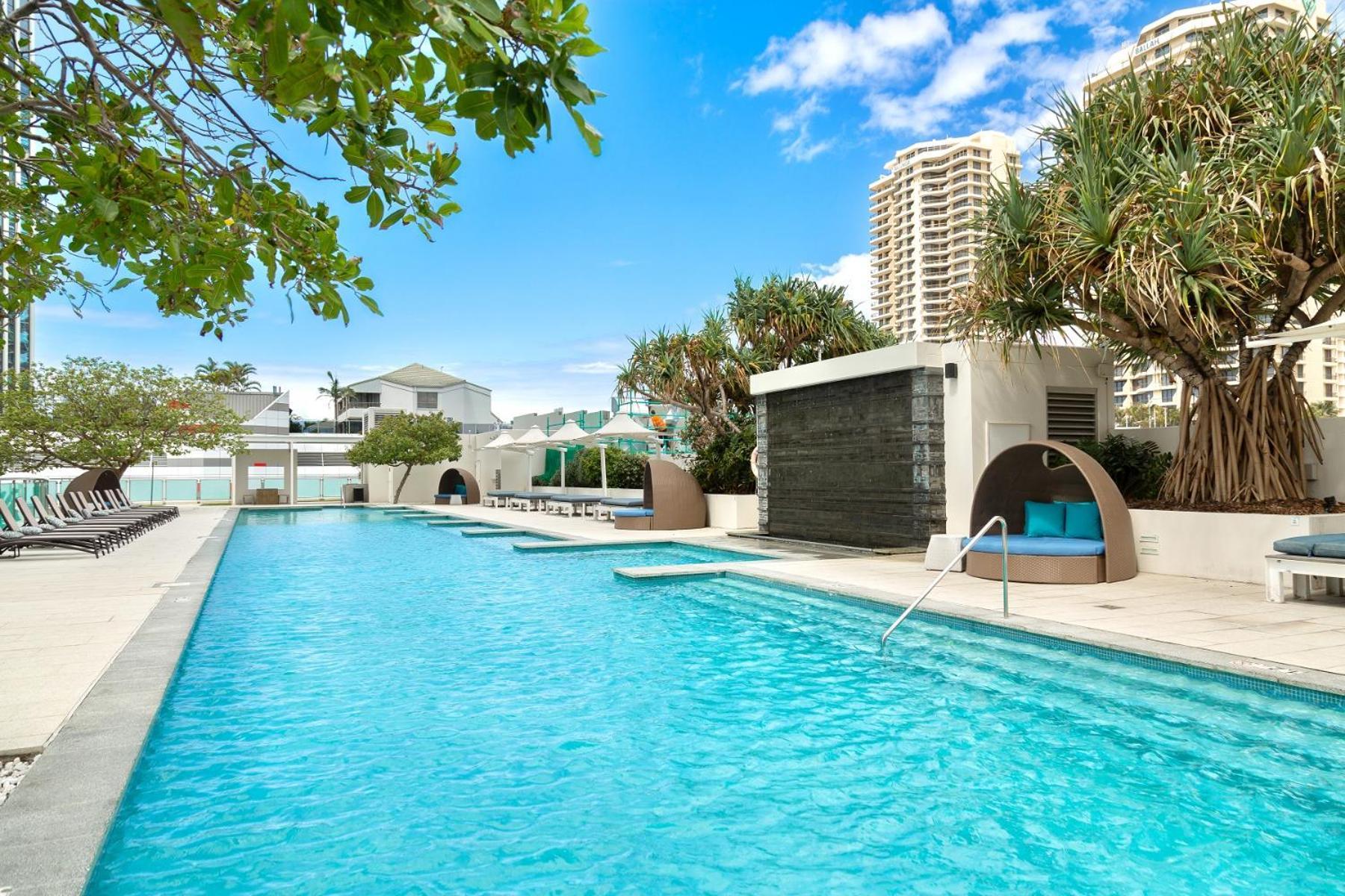 Paradise Living At Hilton With Stunning Ocean View *