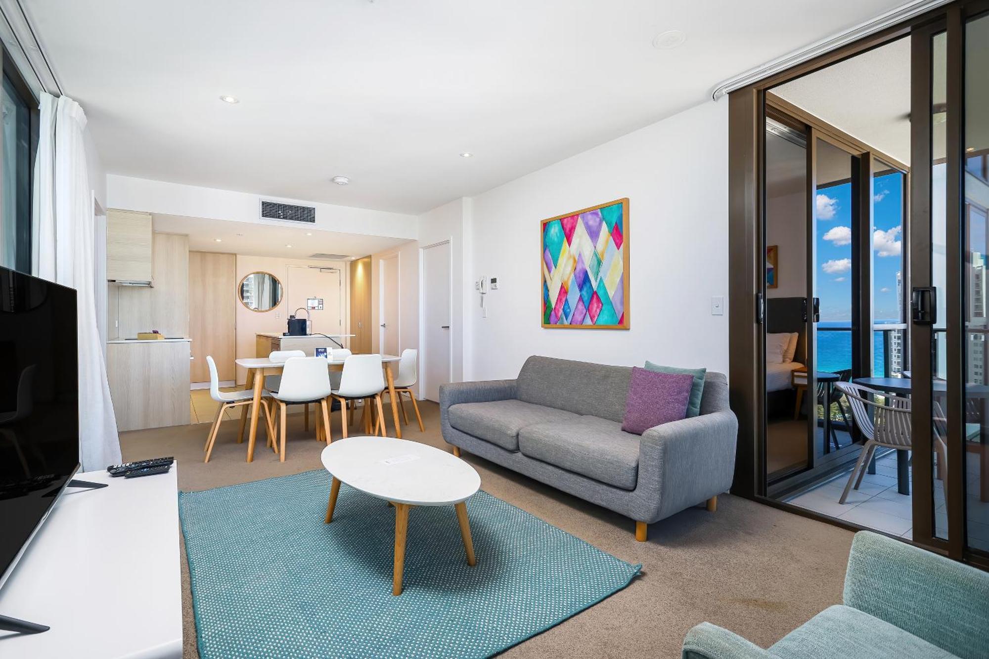 Broadbeach Oceanview Level 26 With Carpark - 4 Mins Walk To The