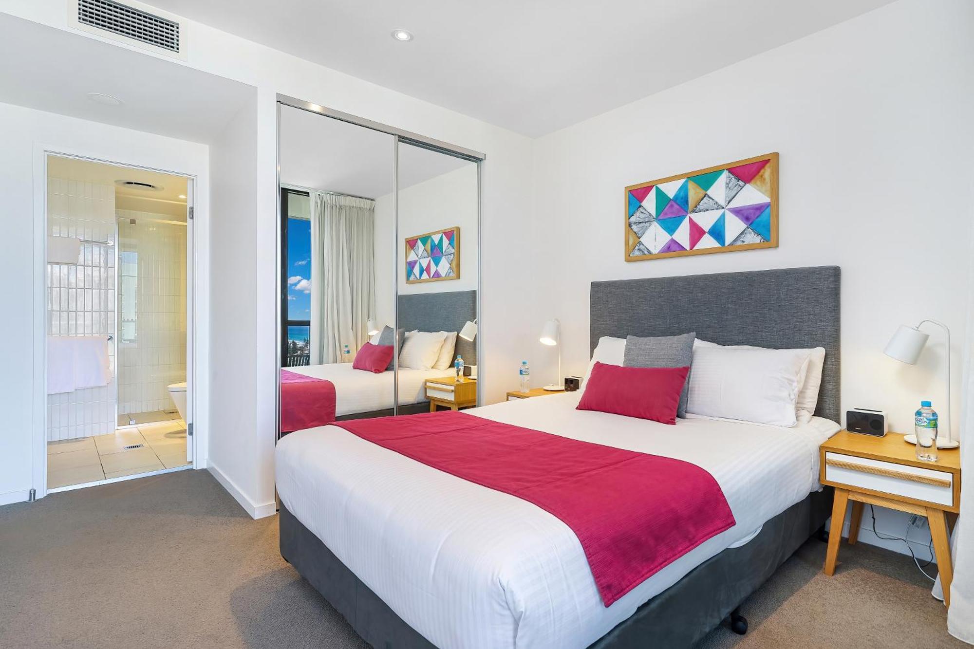 Broadbeach Oceanview Level 26 With Carpark - 4 Mins Walk To The *