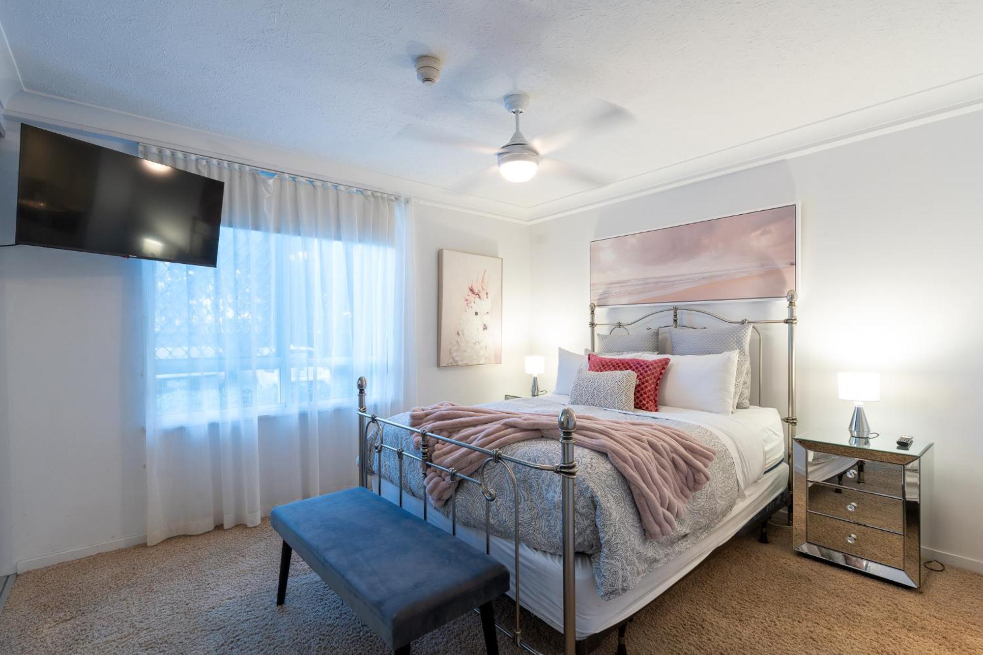 Beachside Beauty At Burleigh Pavilion! Apartment *
