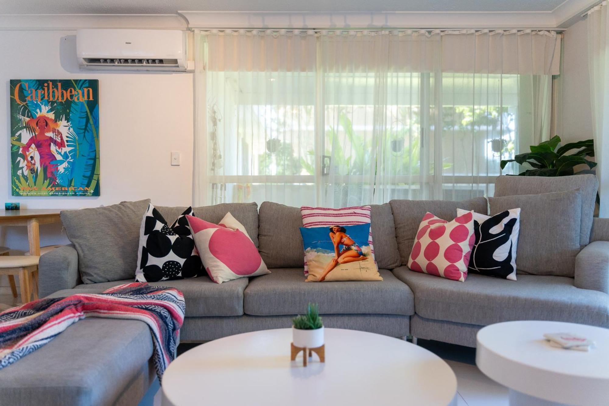 Beachside Beauty At Burleigh Pavilion! Apartment Gold Coast