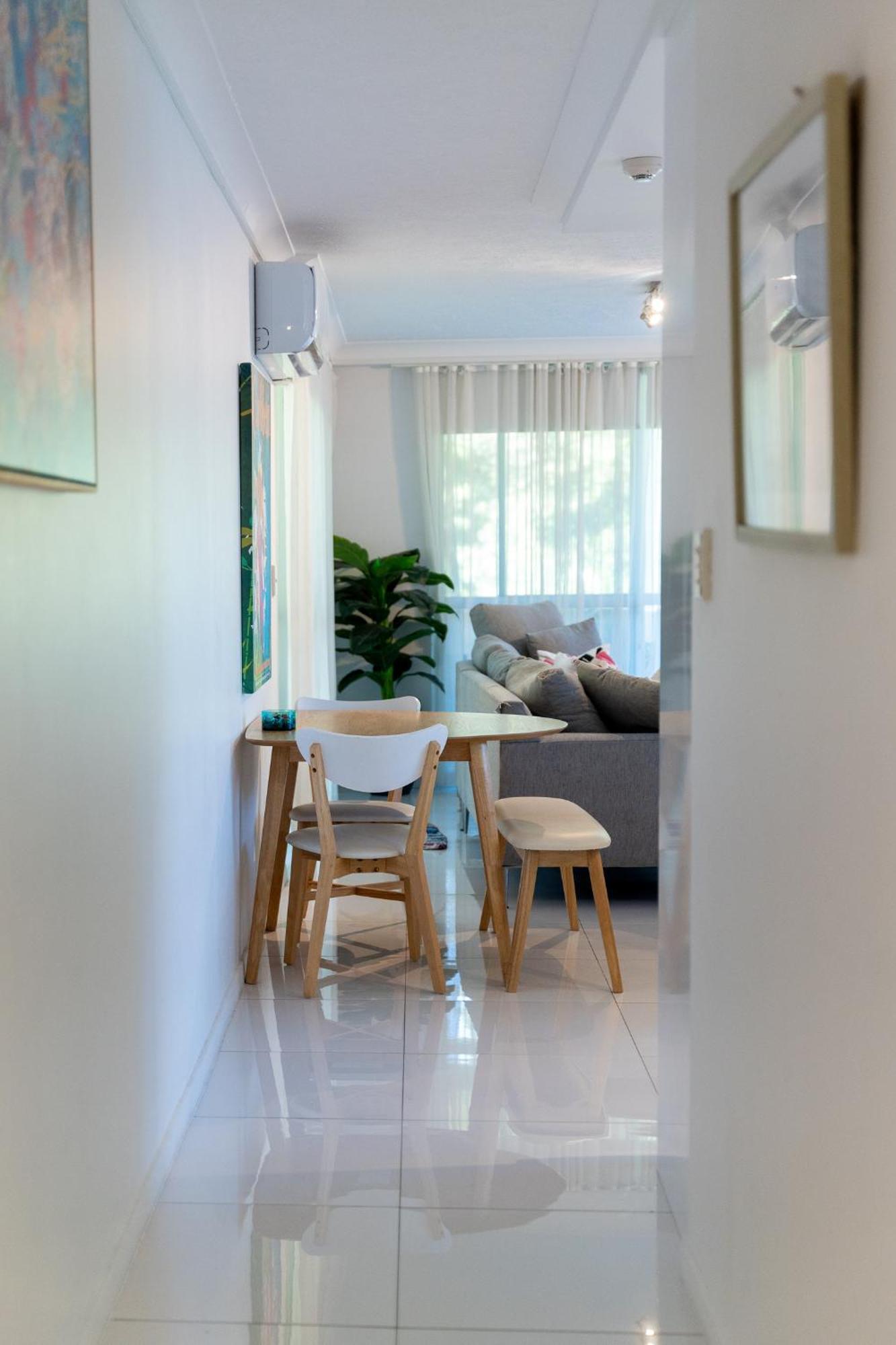 Apartment Beachside Beauty At Burleigh Pavilion!