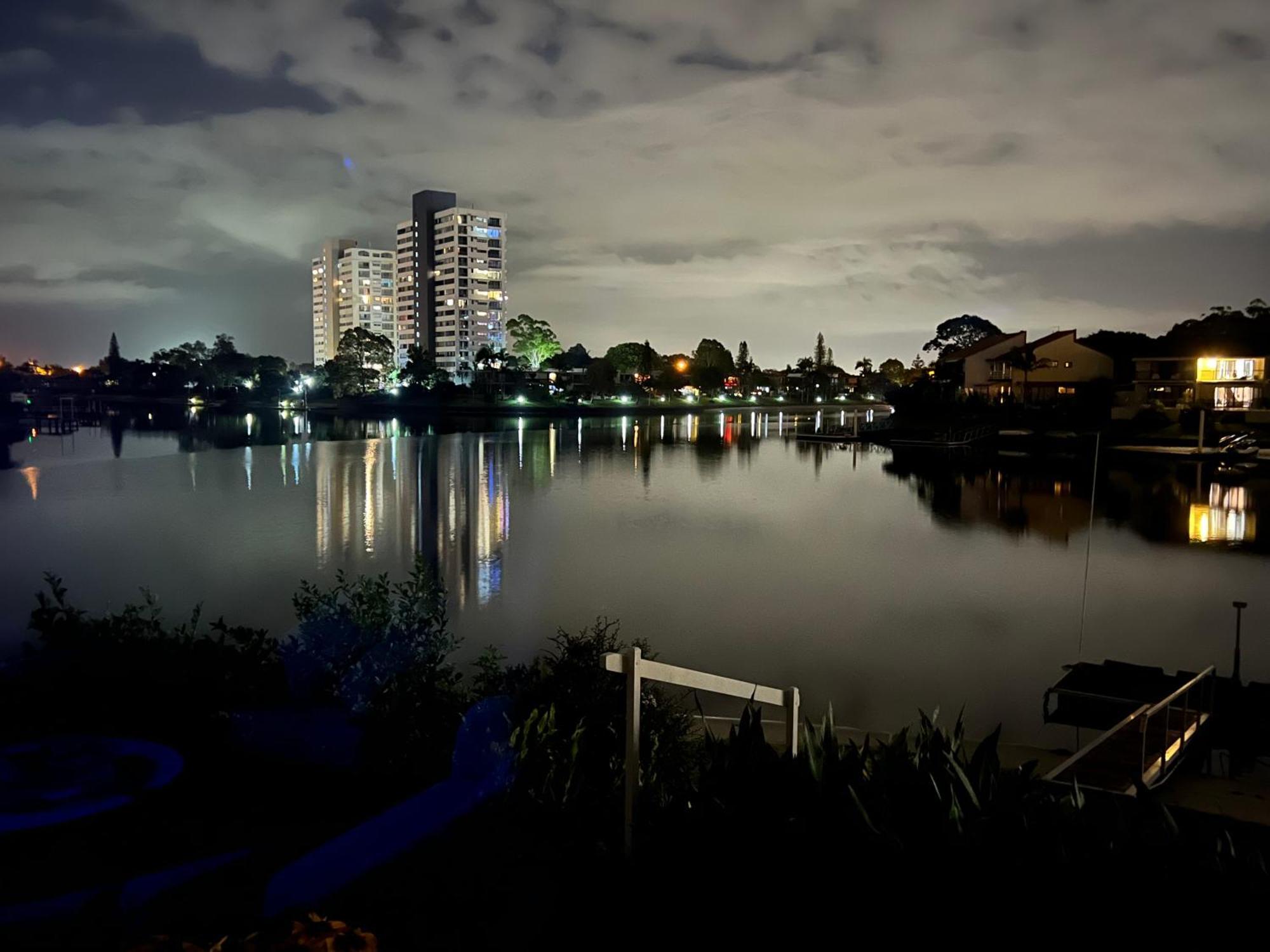 Aquila - Mermaid Waters Villa Gold Coast