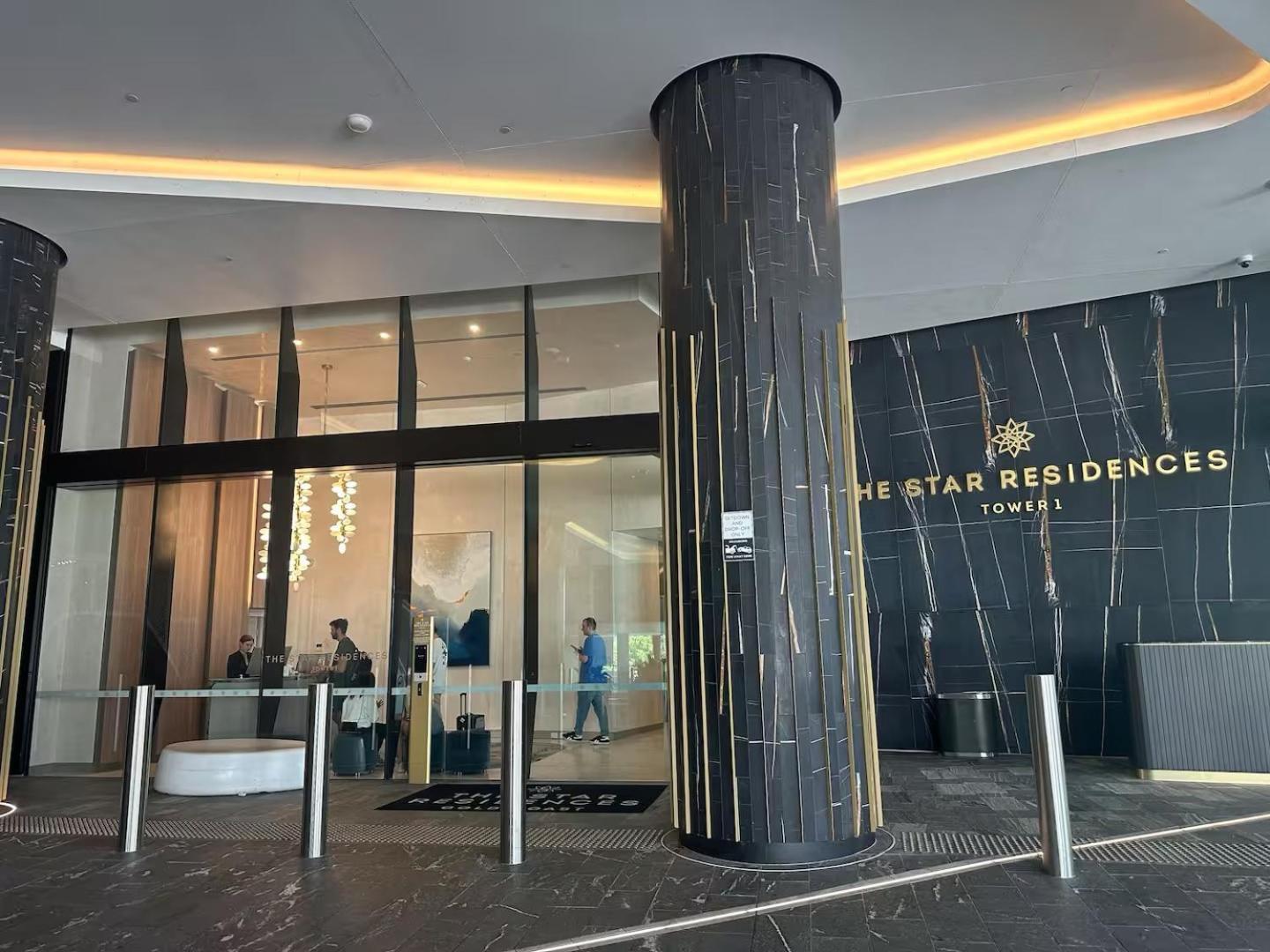 Aparthotel Azure Skyline Casino Residences Gold Coast