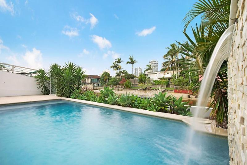 Deluxe On Water * Gold Coast