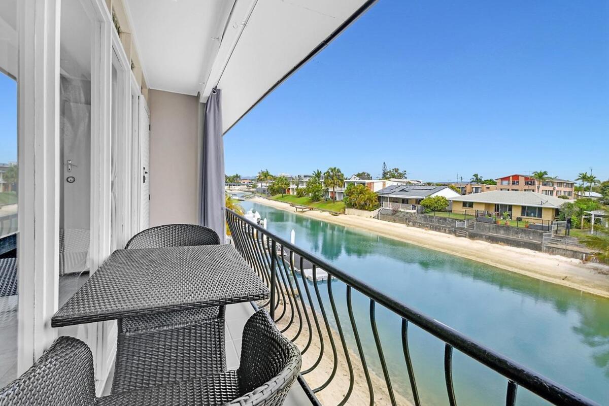 Waterfront 2-bedroom Unit Walking To Gc Convention *