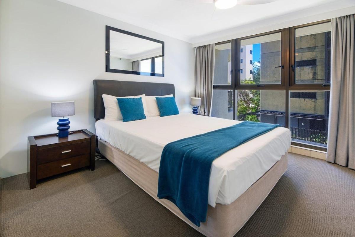 Beachside 1 Bdr Ocean View Broadbeach Apartment