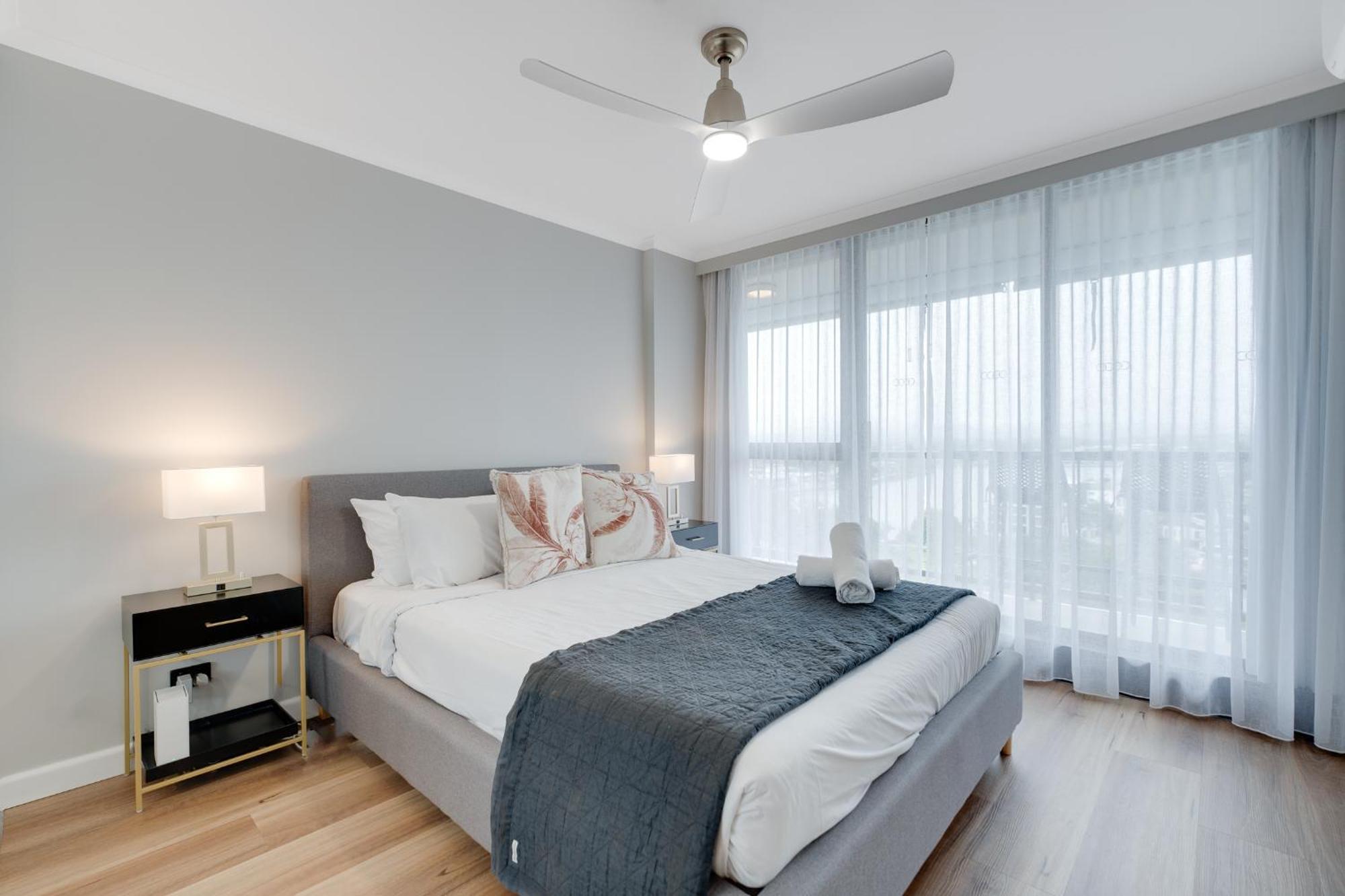 Luxury 3-br Escape With Stunning Views Gold Coast
