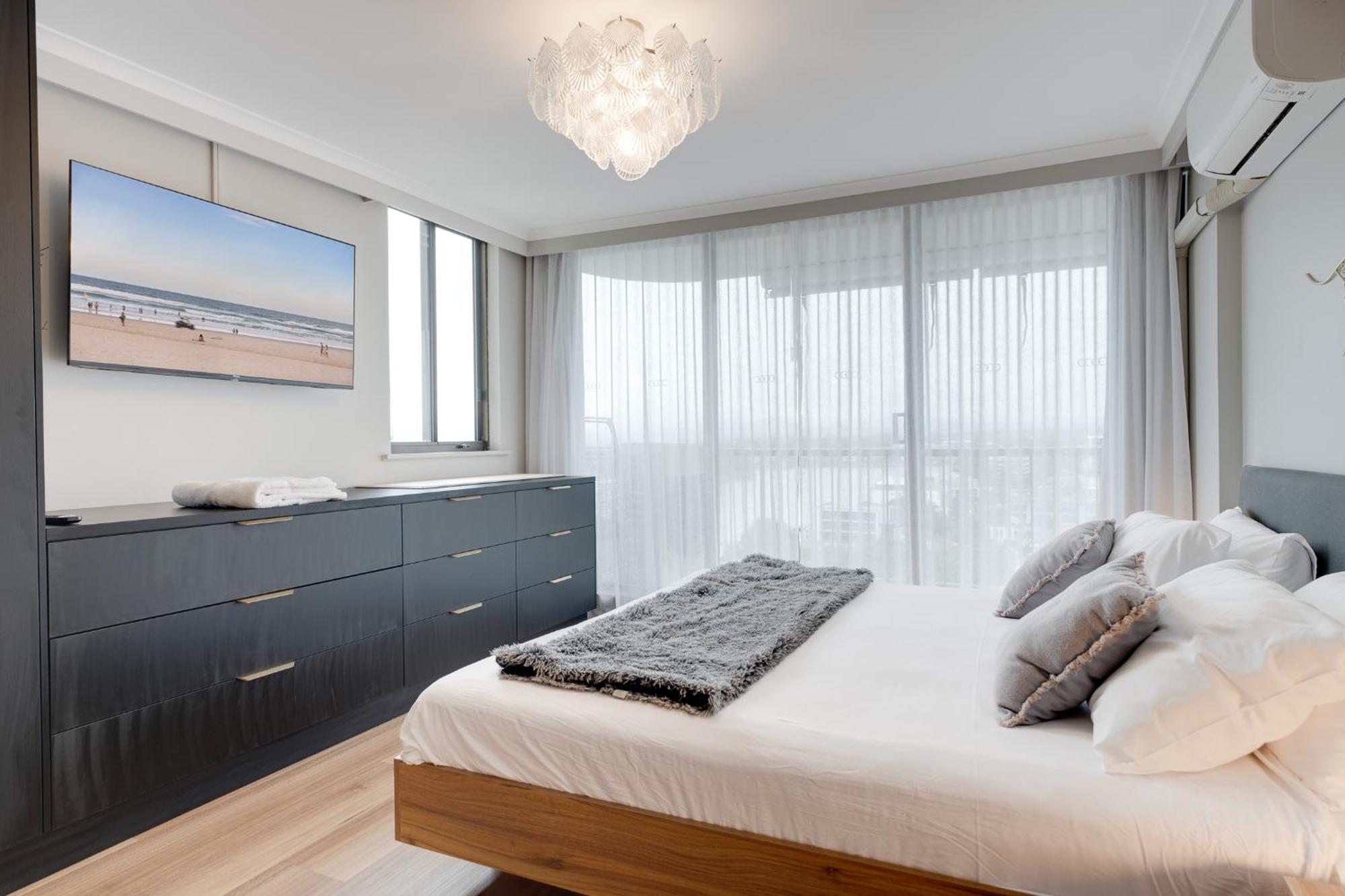 Luxury 3-br Escape With Stunning Views