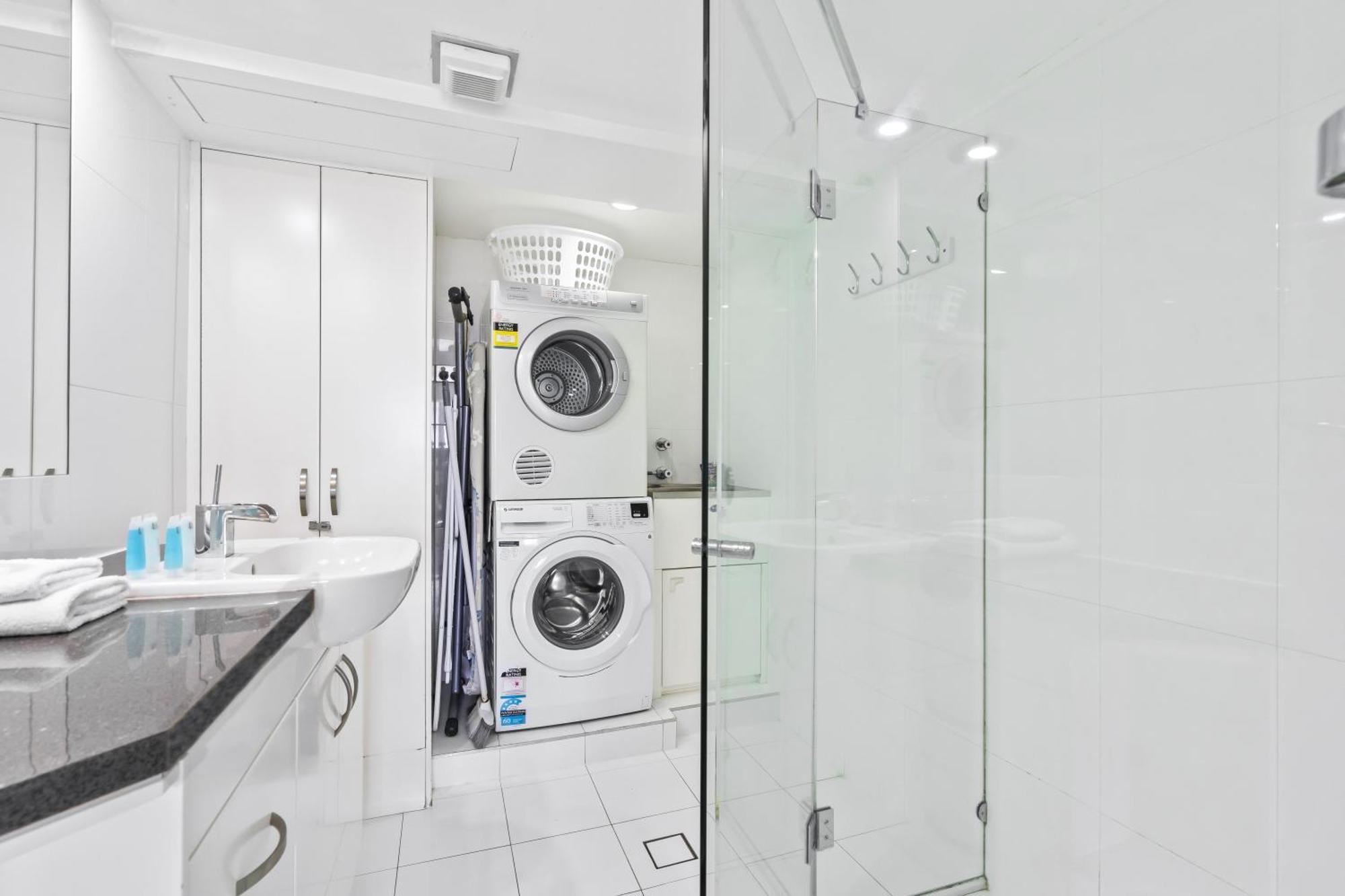 3 Bedroom Ocean View Unit At Zenith In Surfers Paradise - Q * Gold Coast
