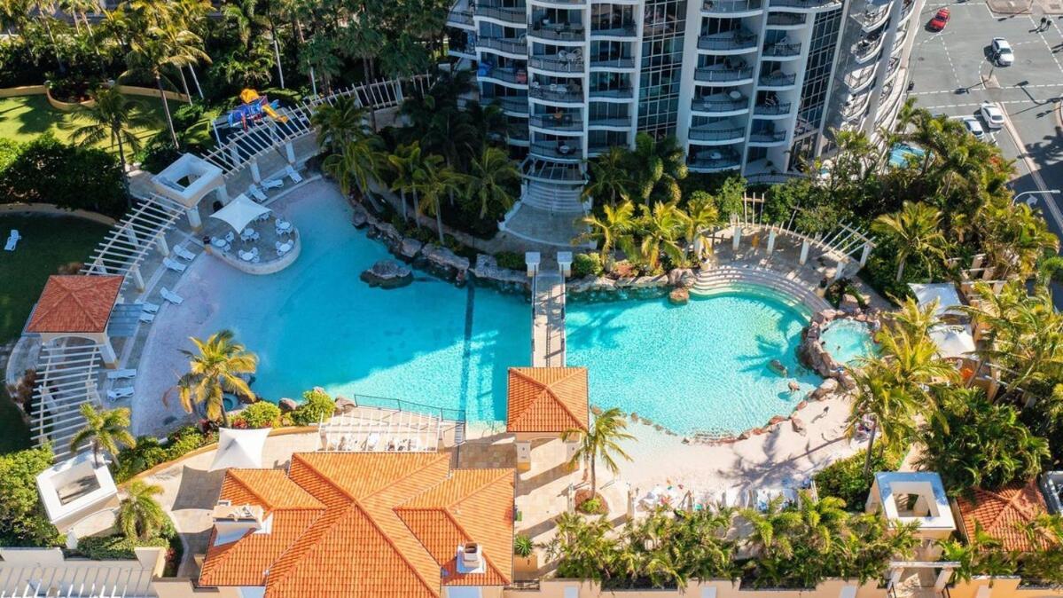 2-bedroom In Chevron Renaissance *