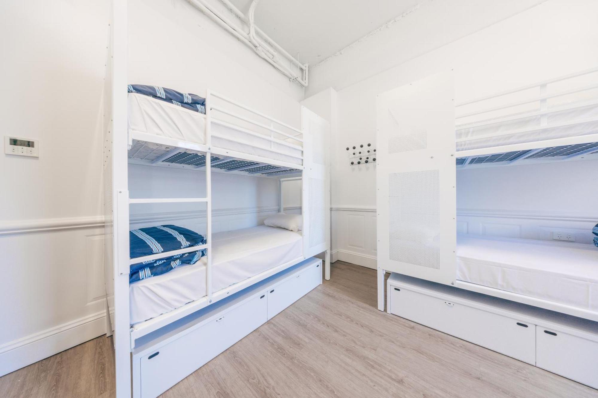 Maze Backpackers - * Gold Coast