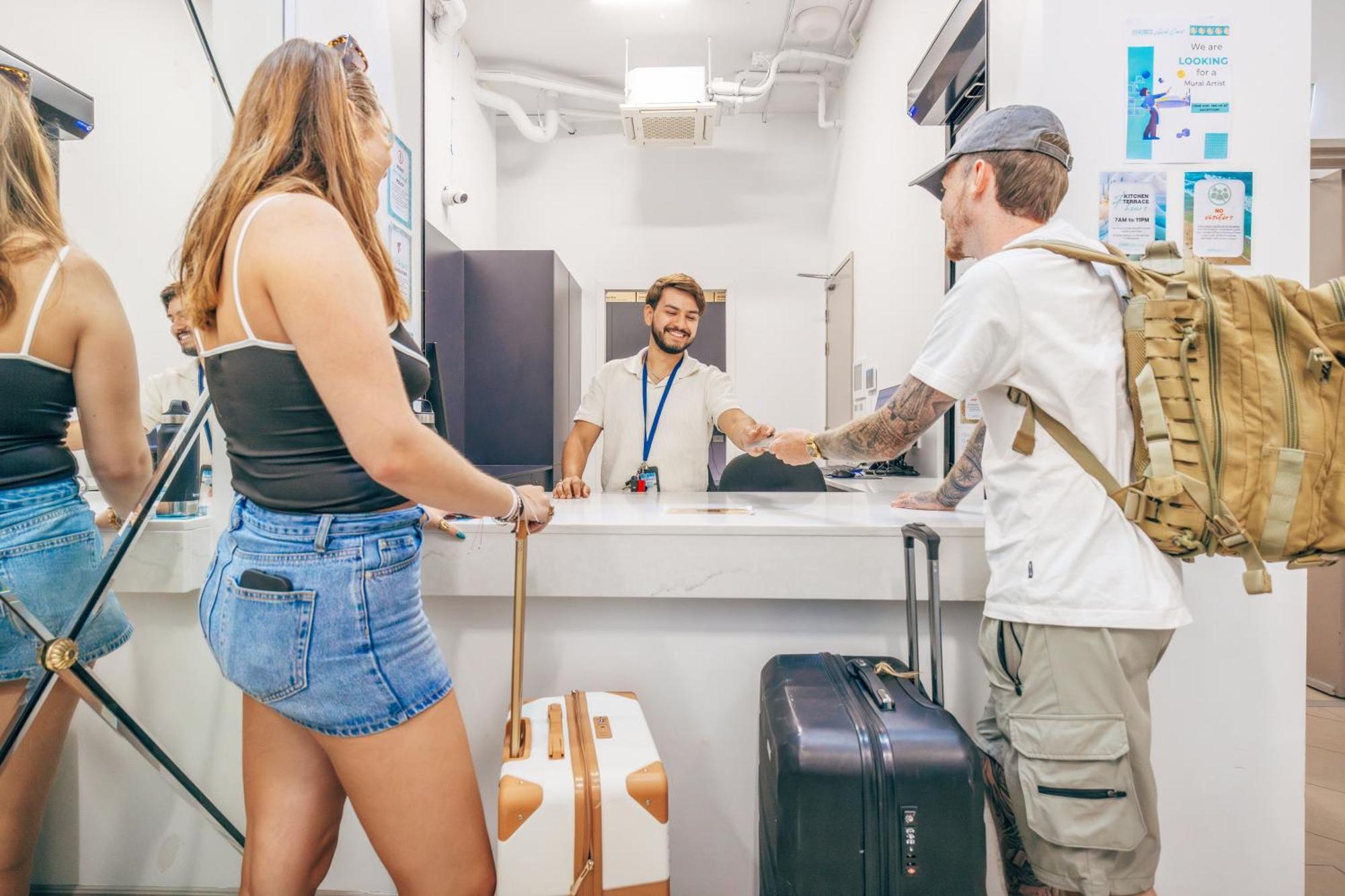Maze Backpackers - Hostel *