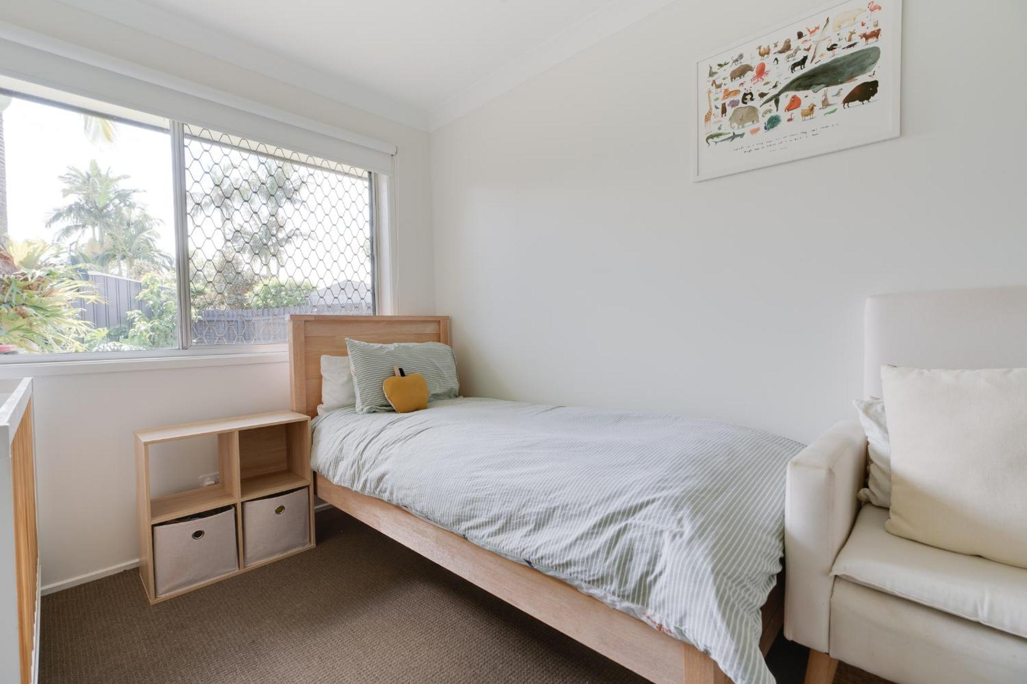 Chic 3br In Steps From The Gold Coast