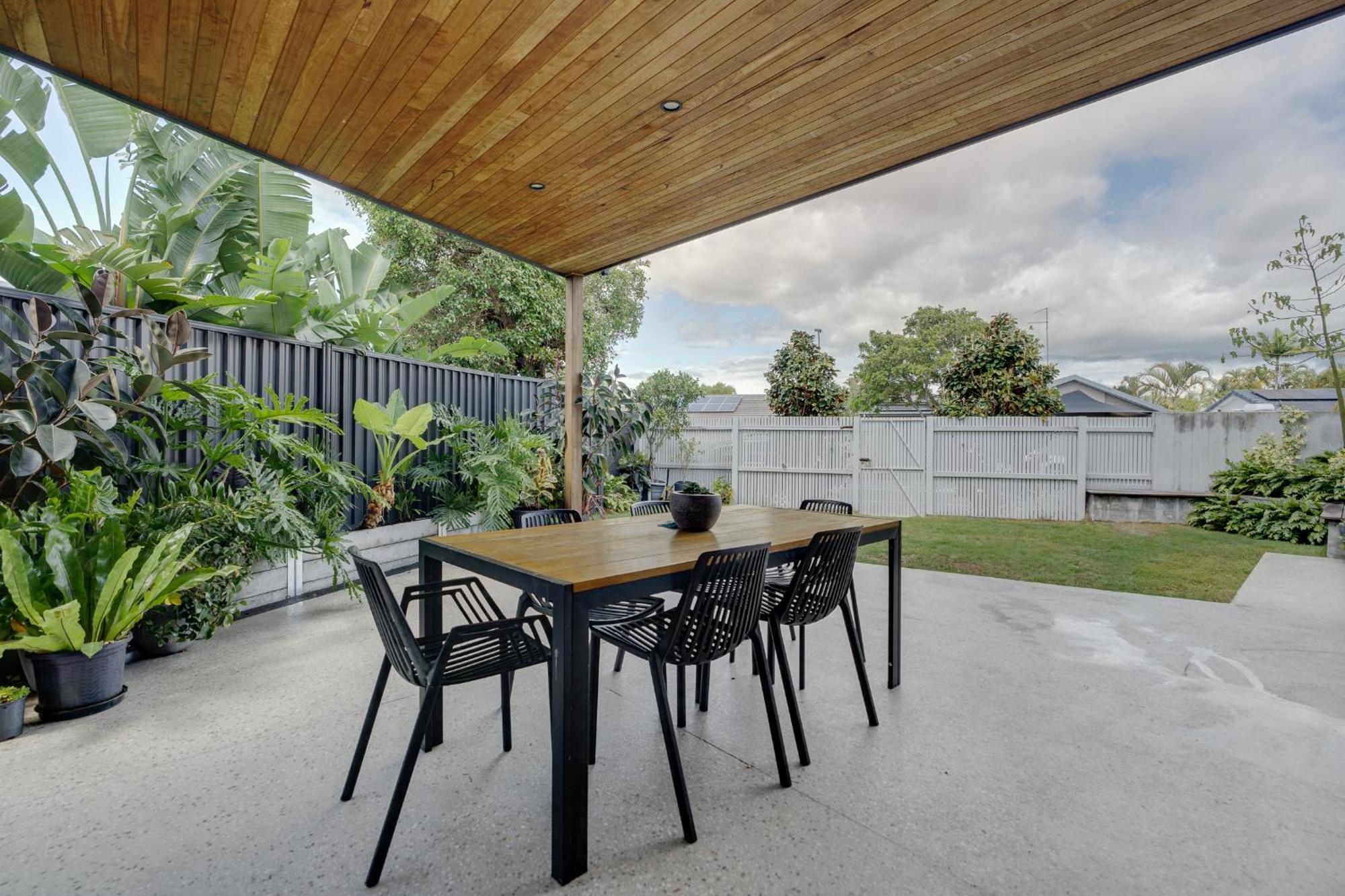 Holiday home Chic 3br In Steps From The