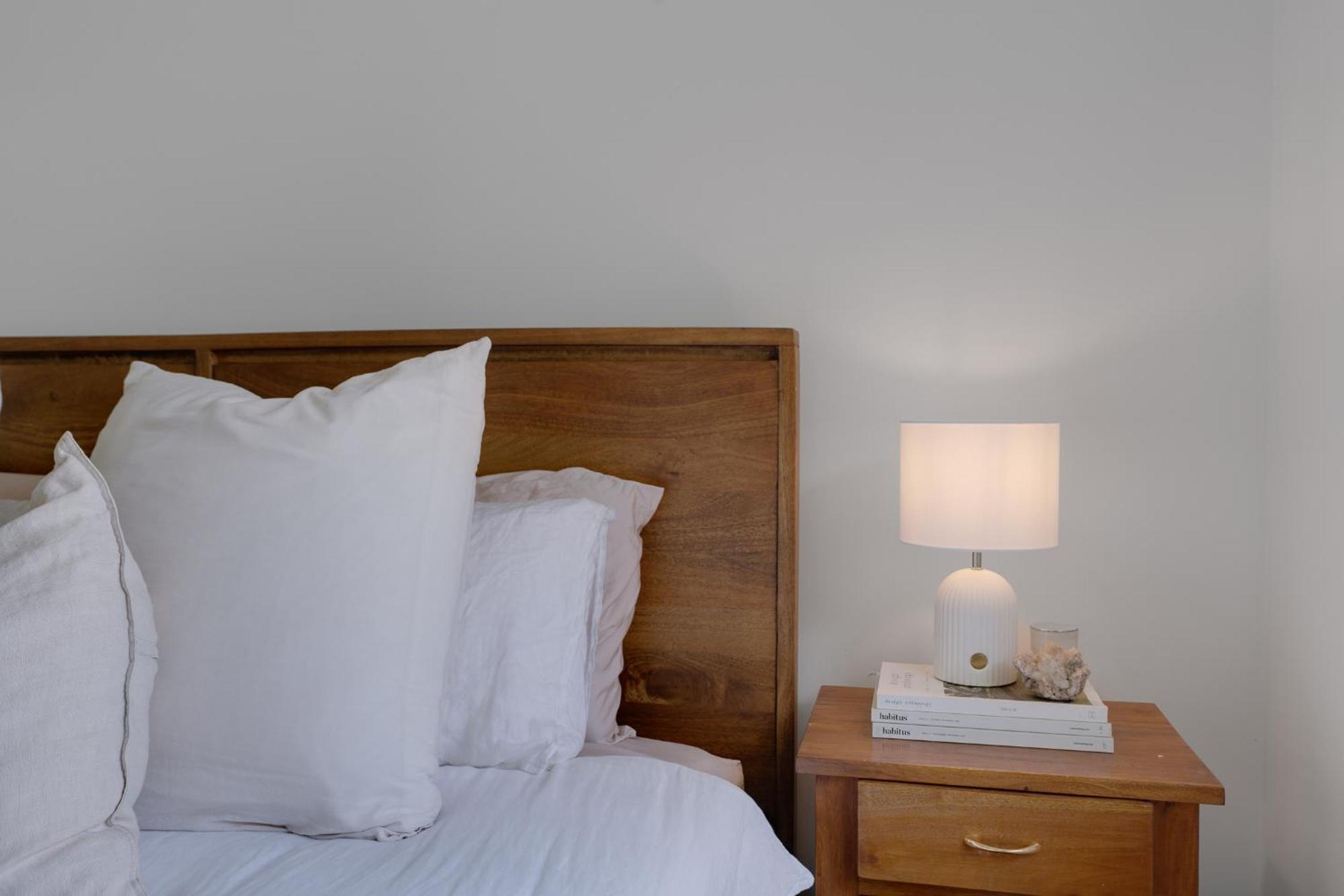 Chic 3br In Steps From The Gold Coast