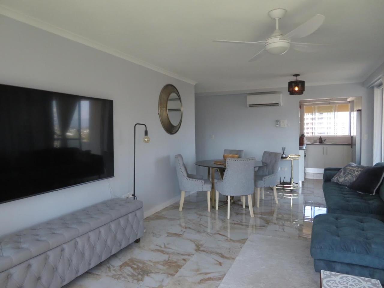 Surfers Beachside Aparthotel Gold Coast