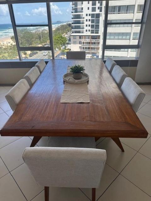 Absolute Beachfront In Paradise Apartment