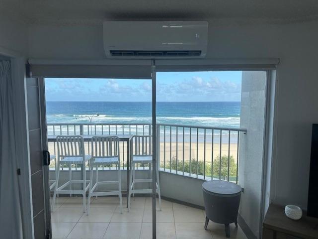 Absolute Beachfront In Paradise Gold Coast