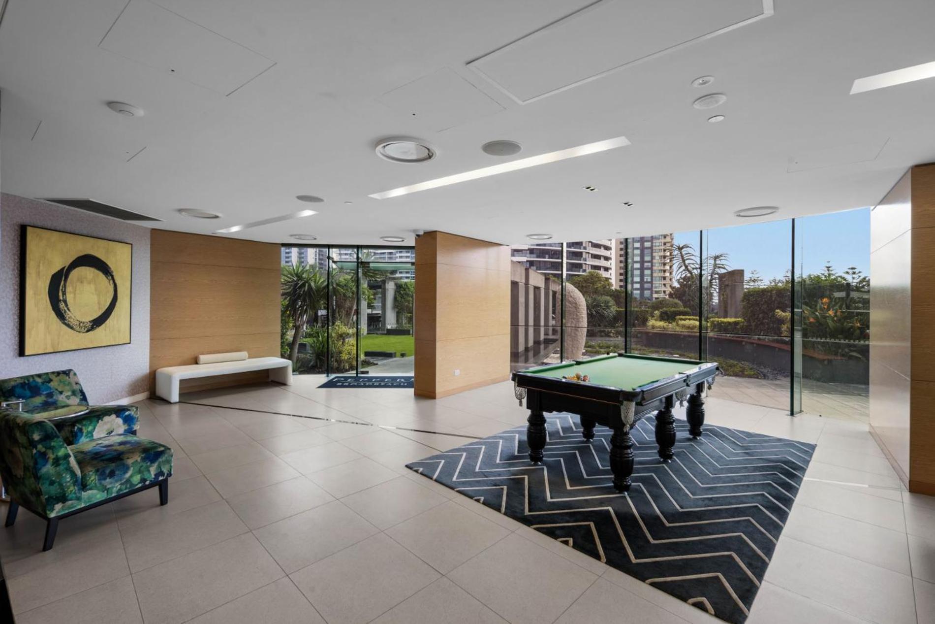 Apartment Luxury Broadbeach Escape With A Private Courtyard *