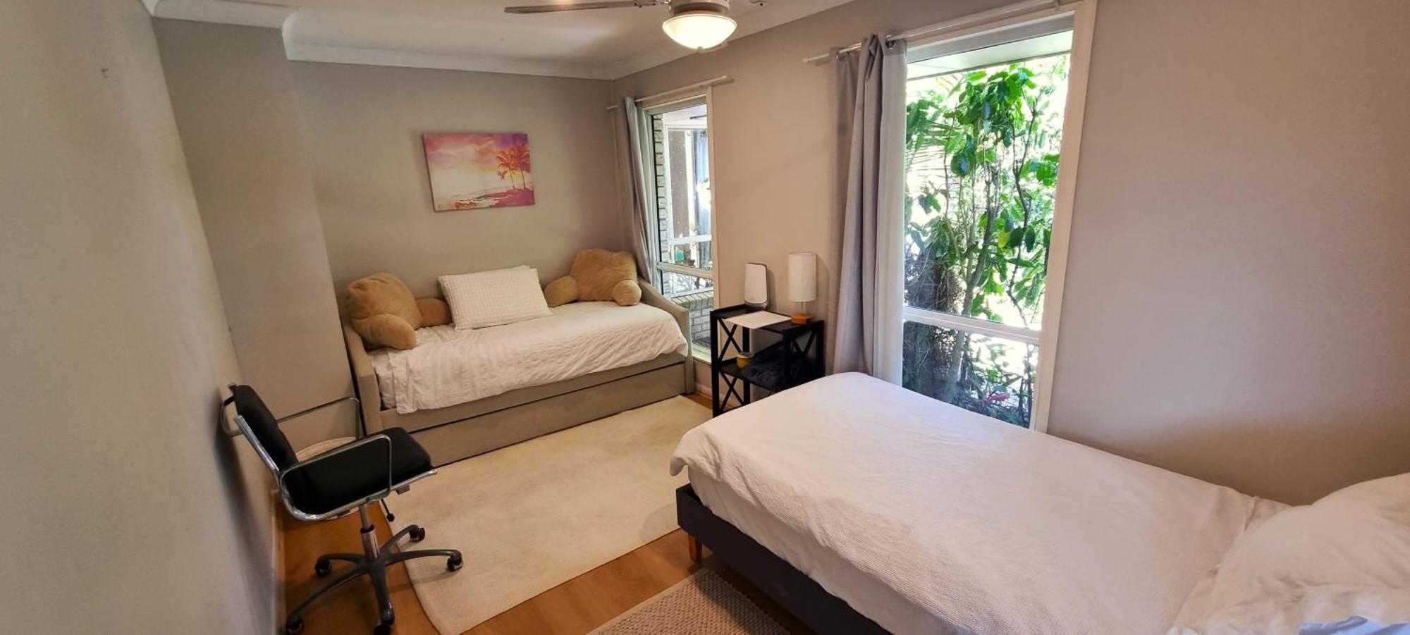 6 Bedroom House With Pool Gold Coast