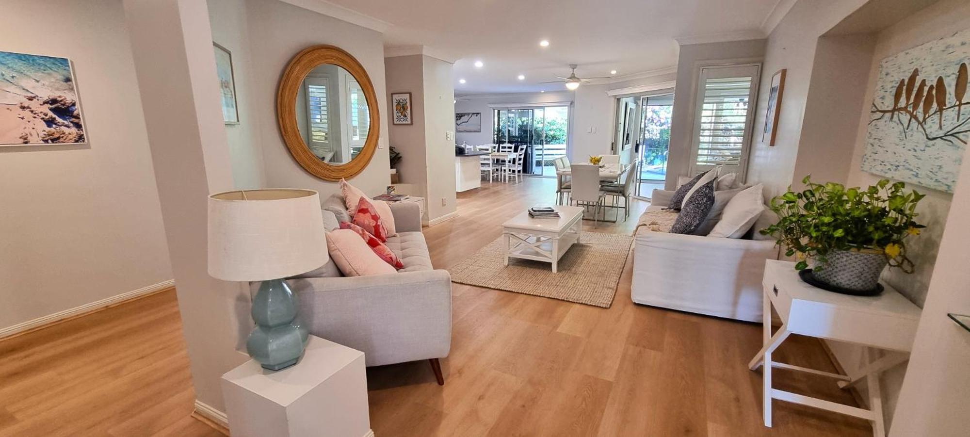 6 Bedroom House With Pool * Gold Coast