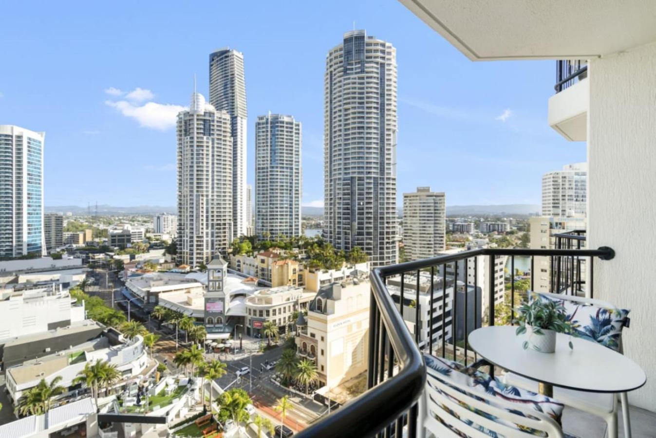 Paradise Views Surfers Paradise *