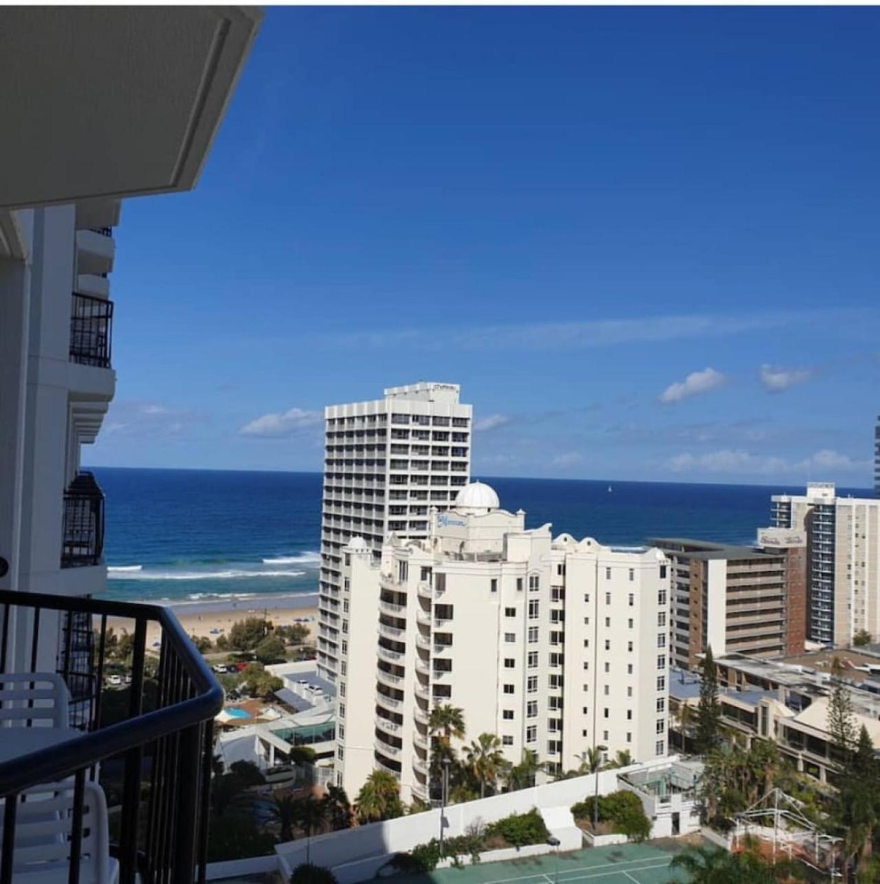 Paradise Views Surfers Paradise Apartment