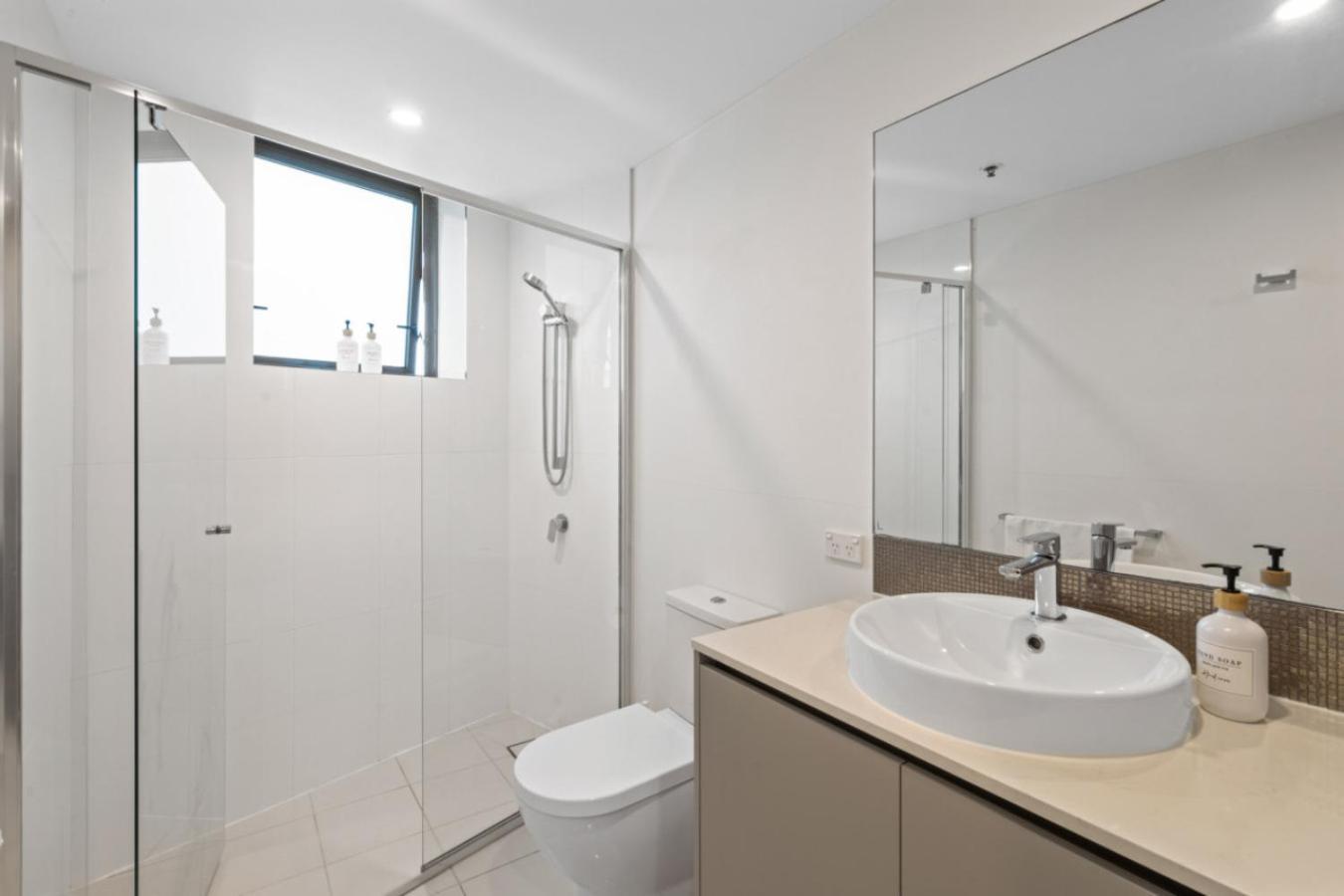 The Beachfront - 22f Skyline And Ocean View With View Pool Gym Sauna * Gold Coast