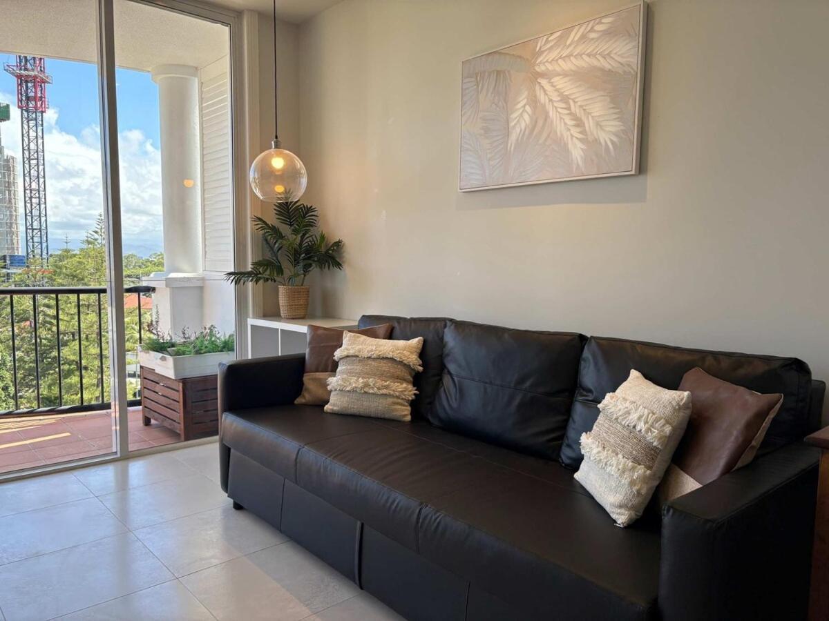 1br Tropical Escape With Heated Pools Sauna Bbq Apartment Gold Coast