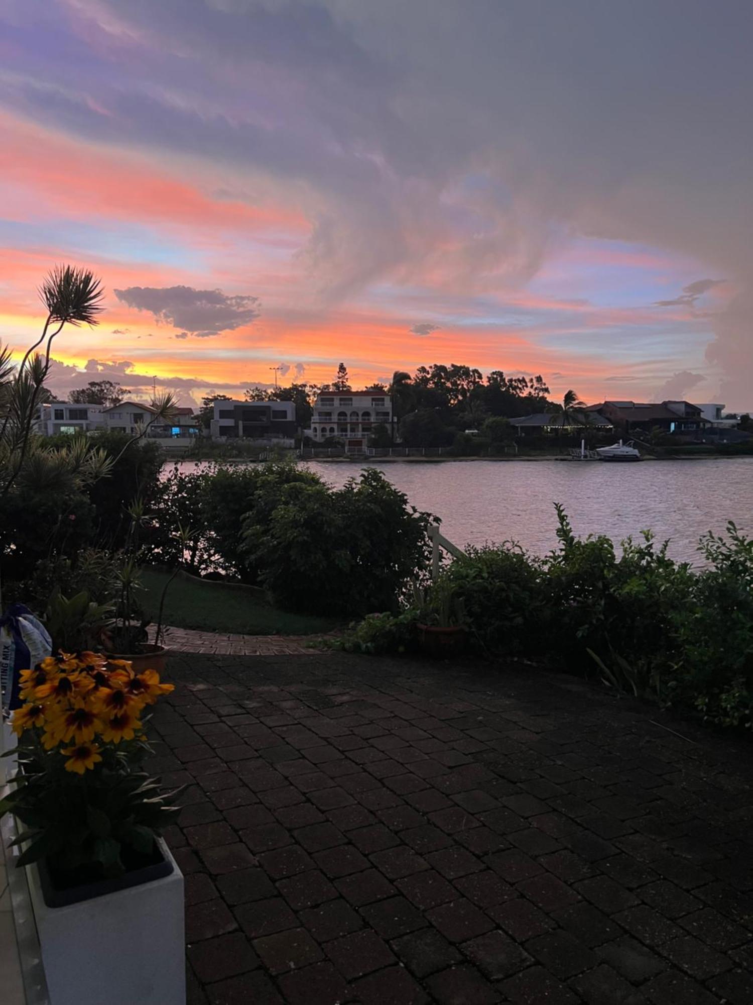 Aquila - Mermaid Waters Gold Coast