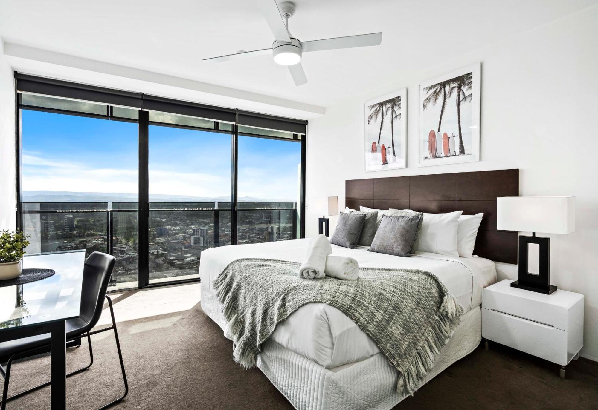 Circle On Cavill - One Bedroom - Self Contained & Privately Managed Apartment *
