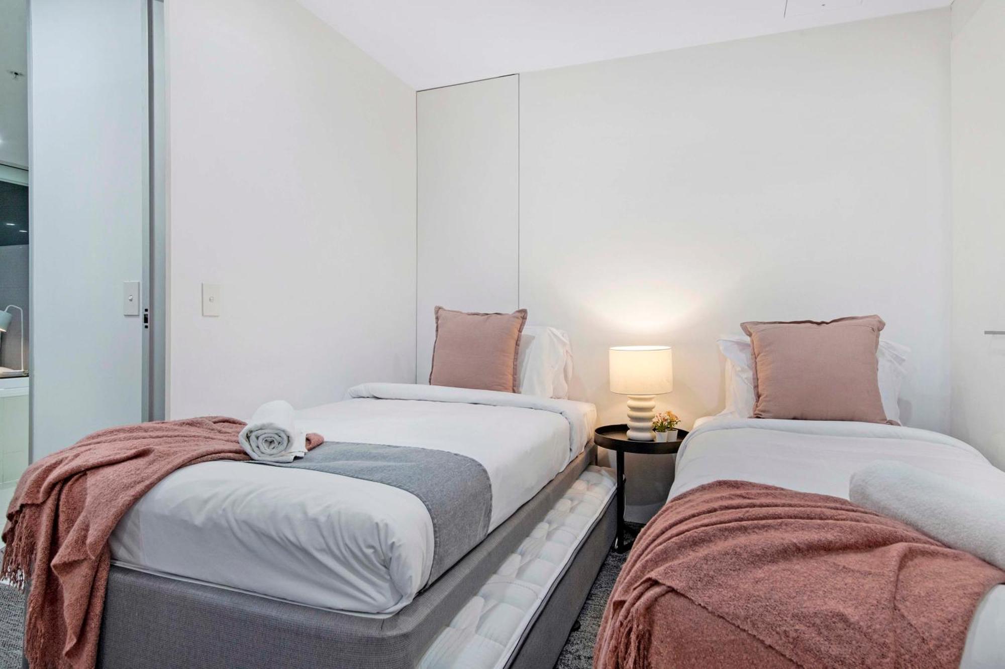 Circle On Cavill - One Bedroom - Self Contained & Privately Managed Apartment *