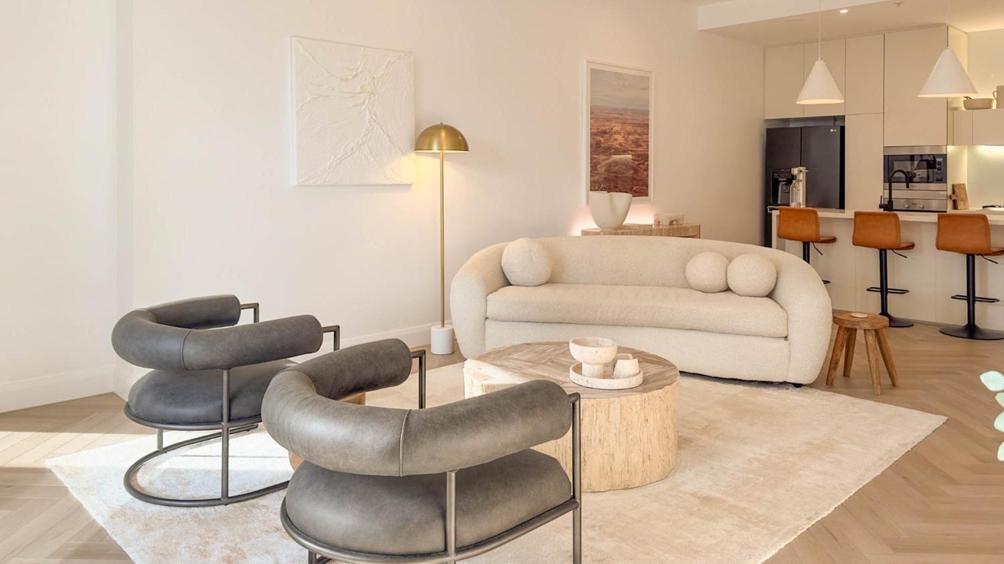 Luxury Broadbeach Escape With A Private Courtyard Gold Coast