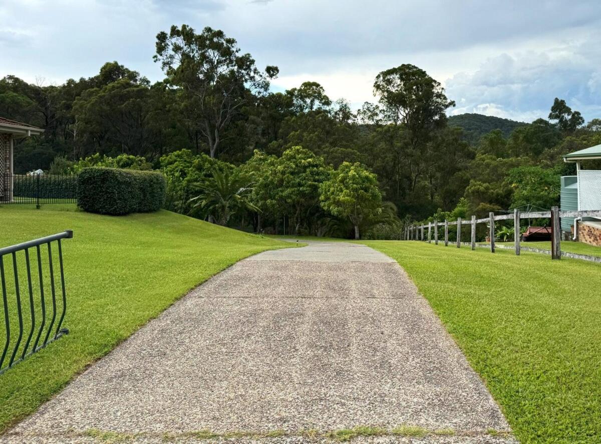 2 Bedroom Granny Flat In Nerang With Shared Pool Apartment *