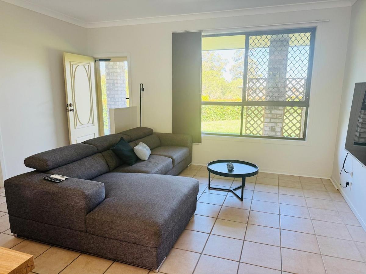 Apartment 2 Bedroom Granny Flat In Nerang With Shared Pool Gold Coast