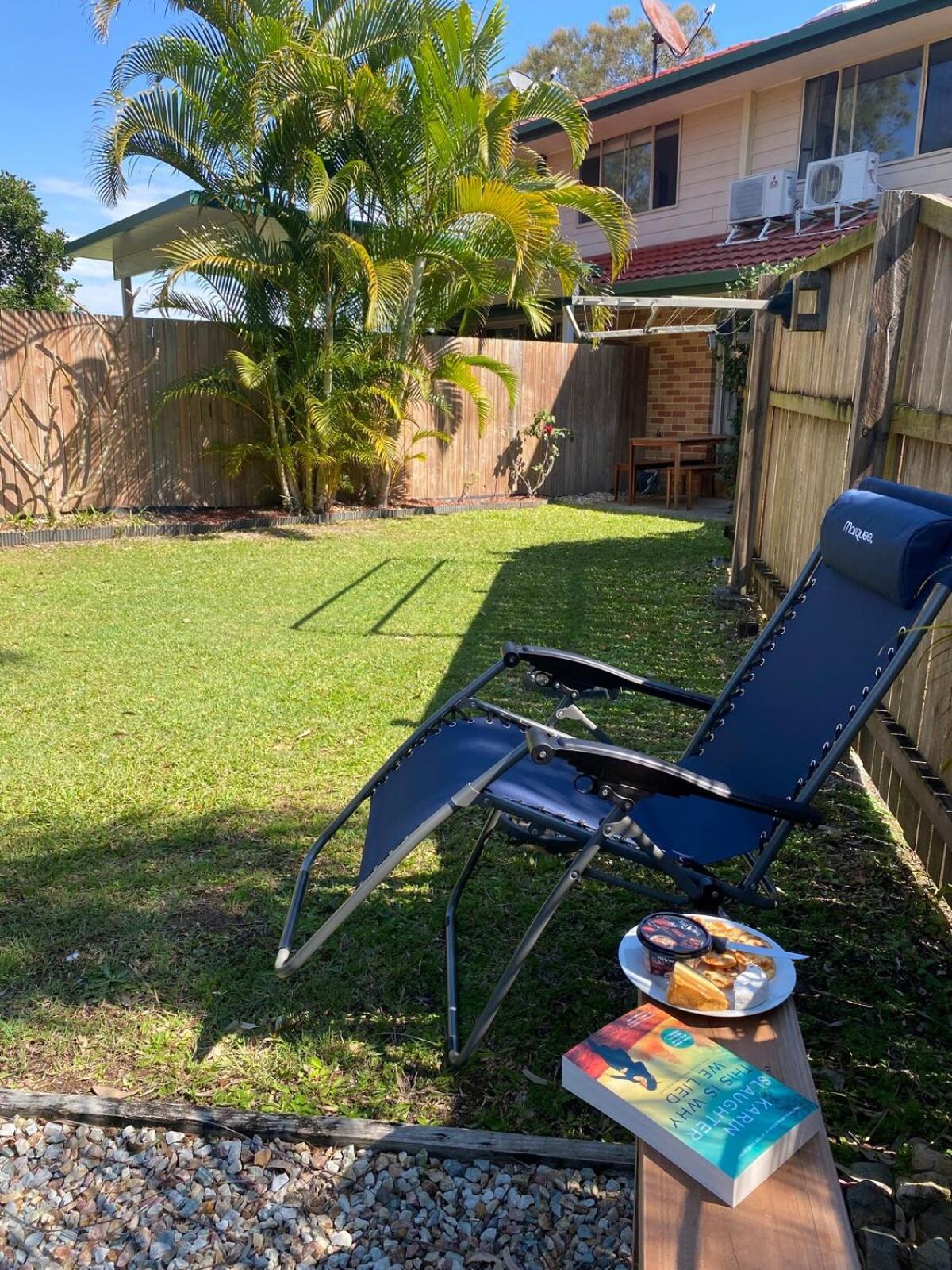 Close To Surfers & Theme Parks Townhouse With Yard *