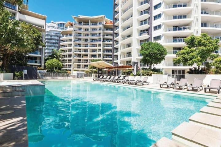 255 Sqm 3 Bedroom River Ocean View Surfers Paradise * Gold Coast