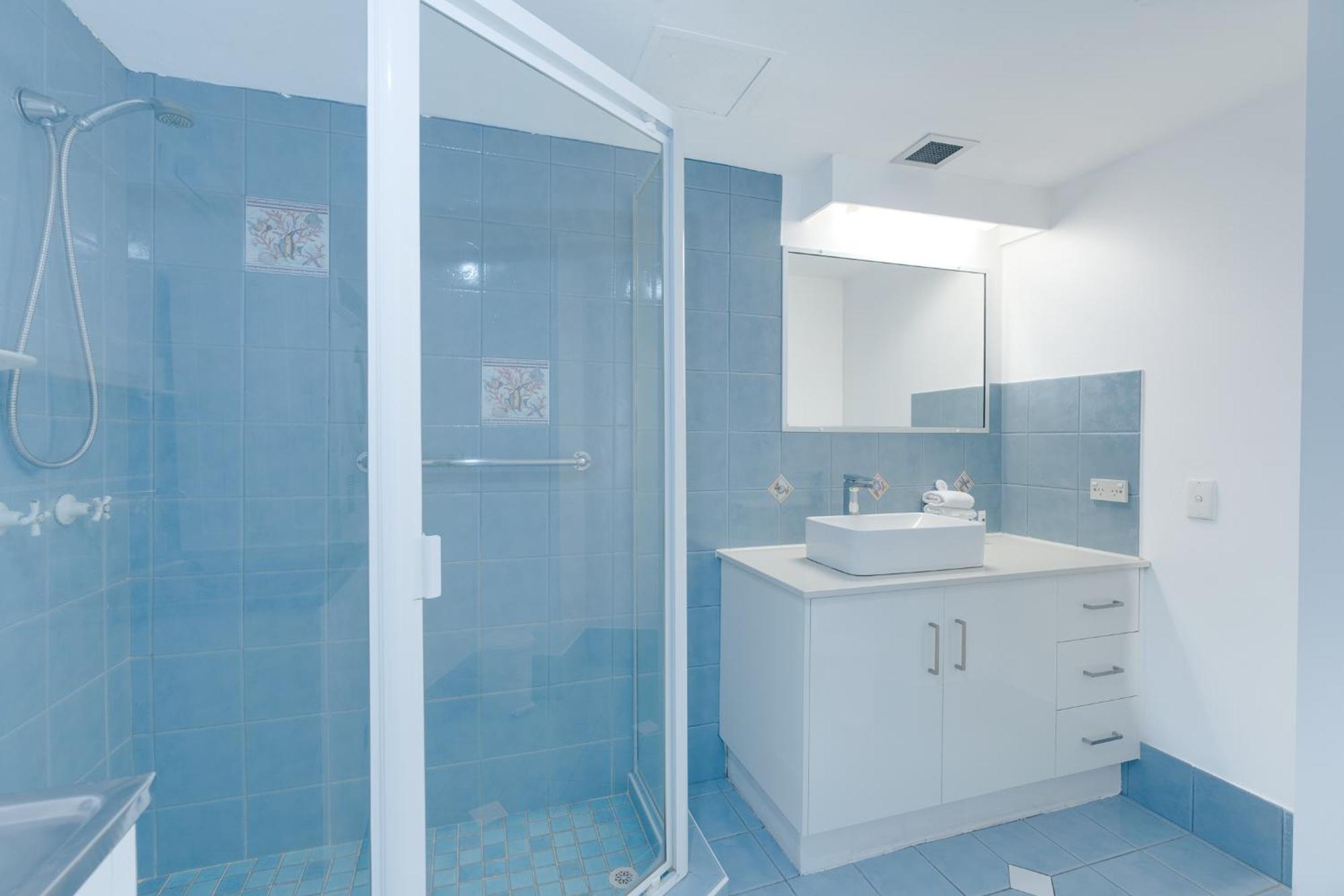 Paradise! 2br In The Heart Of Gc With Ocean Views Gold Coast